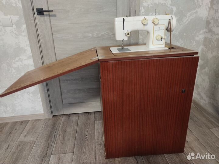 Швейная машинка