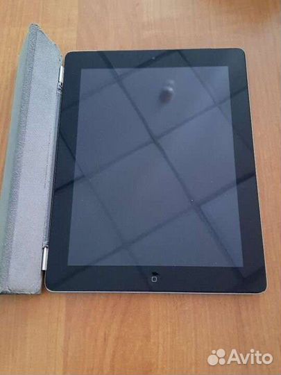 iPad 3 64Гб (Wi-Fi + Cellular)