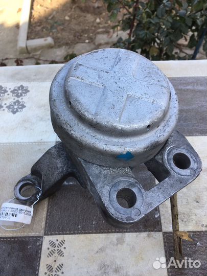 Подушка двигателя Форд Мондео 4 2009г