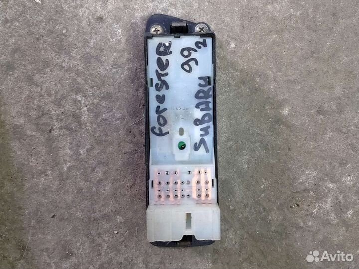 Блок управления стеклоподъёмниками Subaru Forester