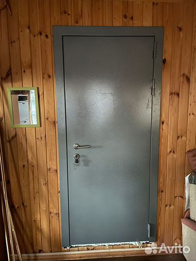 Входная дверь металлическая