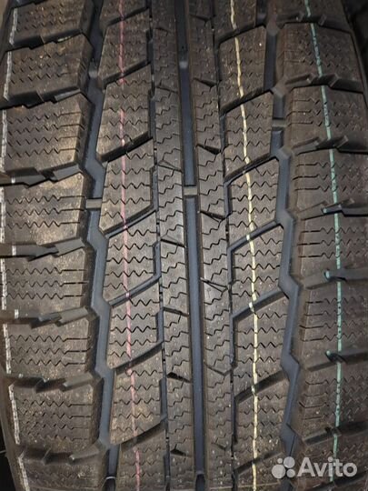 225/70R15LT Triangle LL01