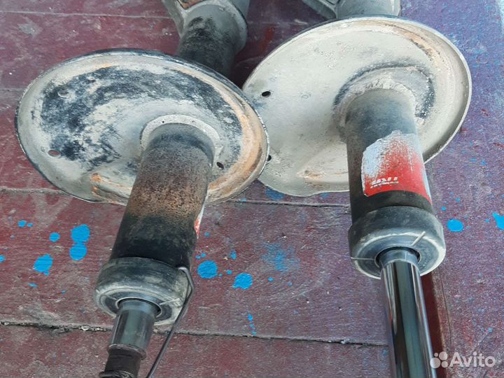 Передние стойки рено сандеро