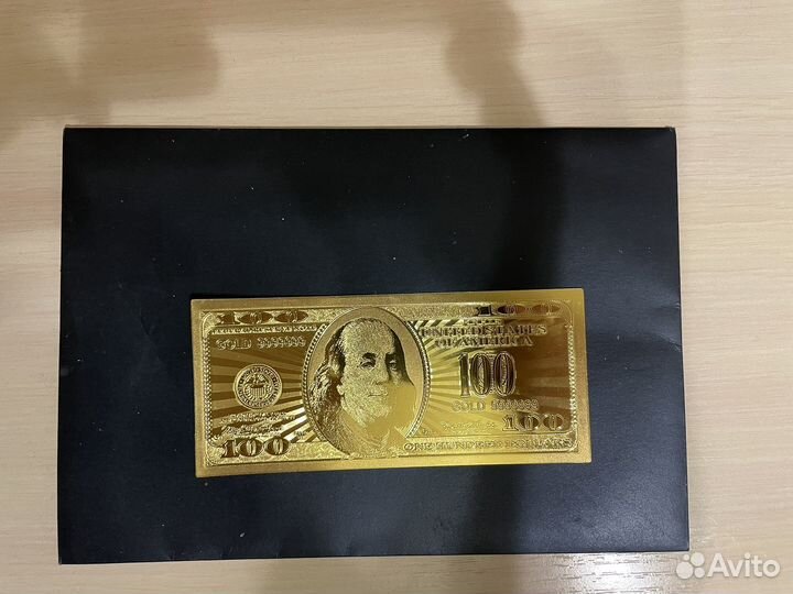 Сувенир из золота 100 долларов