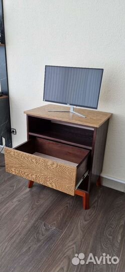 Тумба под телевизор в стиле 