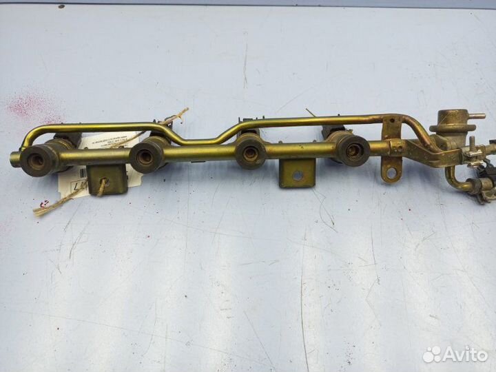 Форсунка топливная Mazda Familia wfny10 GA15DE