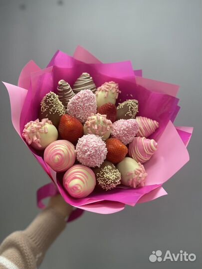 Клубника в шоколаде/ букеты/ наборы/ шляпные боксы