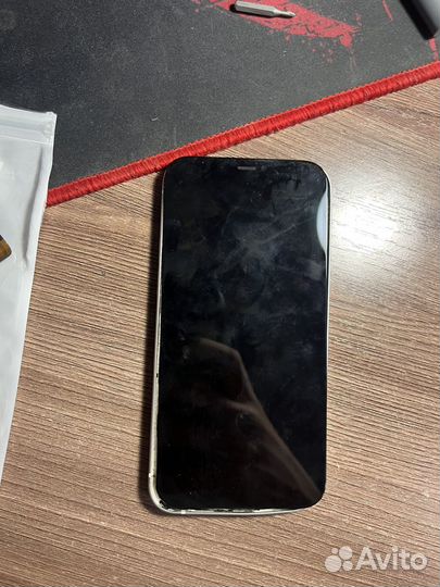 iPhone 12, 64 ГБ