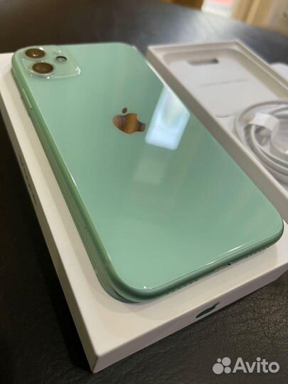 Телефон iPhone 11