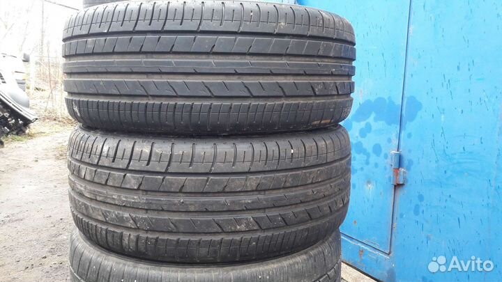 Dunlop SP Sport FM800 235/45 R18