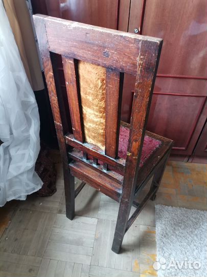 Стул деревянный старинный