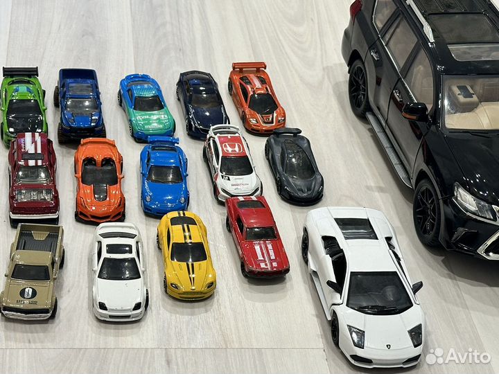 Hot wheels машинки