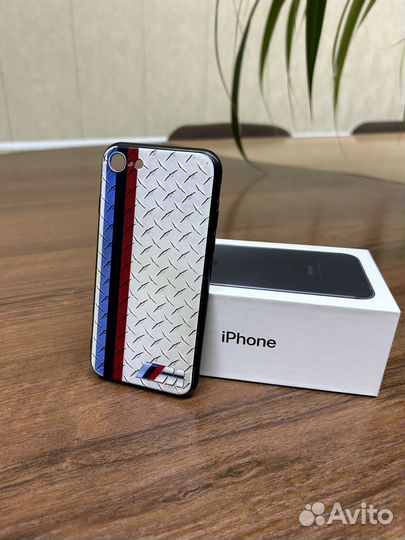 Телефон iPhone 7 32 Гб