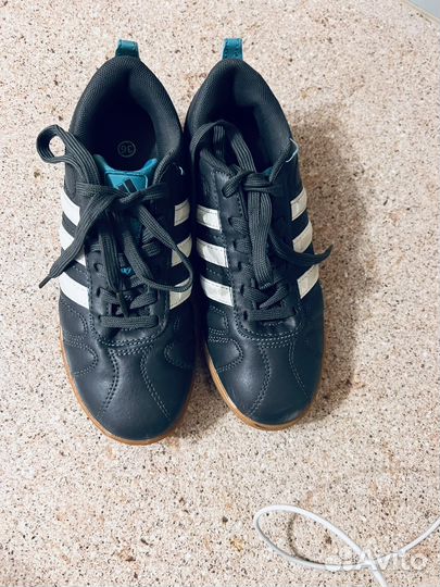 Кроссовки adidas