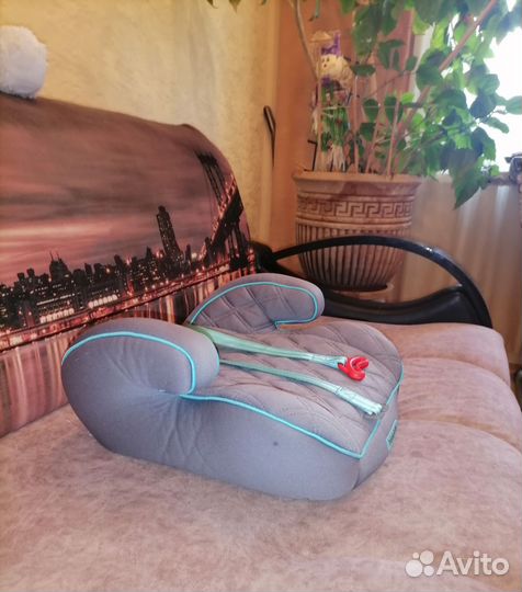 Детский бустер автомобильный