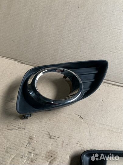 Toyota Camry 40 45 Накладка туманки левая