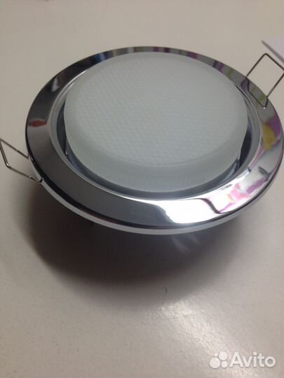 Светильник встраиваемый