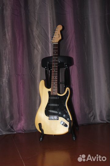 Электрогитара Fender Squier Bullet Stratocaster