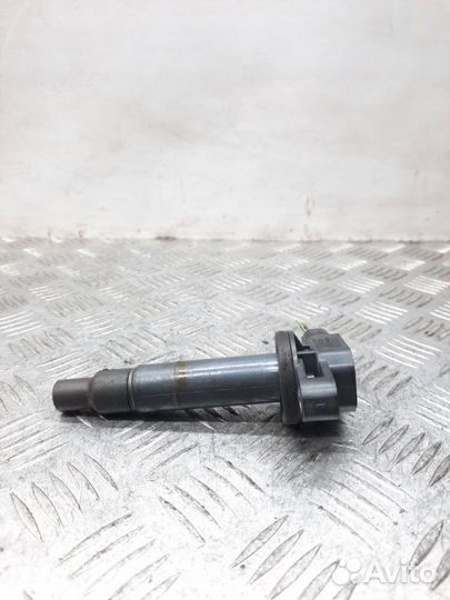 Катушка зажигания Toyota Yaris хэтчбэк 3 дв. 1.3