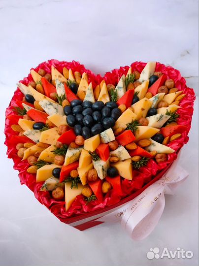 Мужские женские букеты съедобные