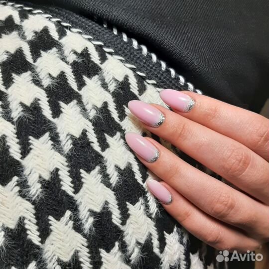 Маникюр с покрытием гель-лак