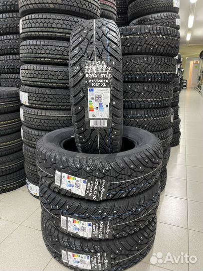 Royal Black Royal Stud 215/65 R16 102T