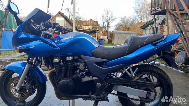 Kawasaki ZR 7s