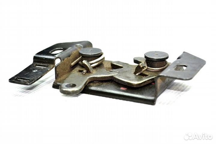 Замок люка бокового ящика кабины, левый scania R-s