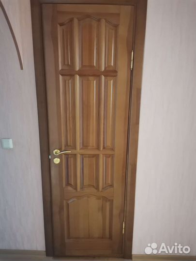 Двери межкомнатные из массива сосна бу