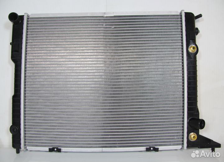 Радиатор охлаждения Opel Omega A