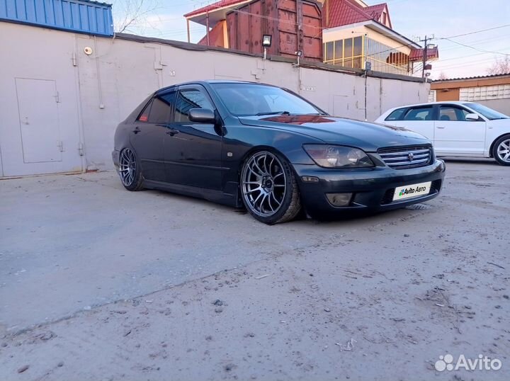 Toyota Altezza 2.0 AT, 2000, 293 000 км