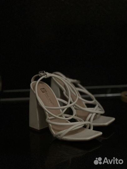 Обувь 35 размер и 37 размер