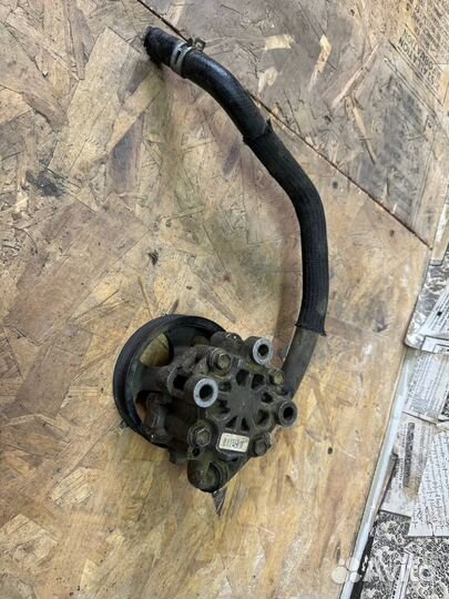 Насос гидроусилителя руля Camry 40 / 2,4л