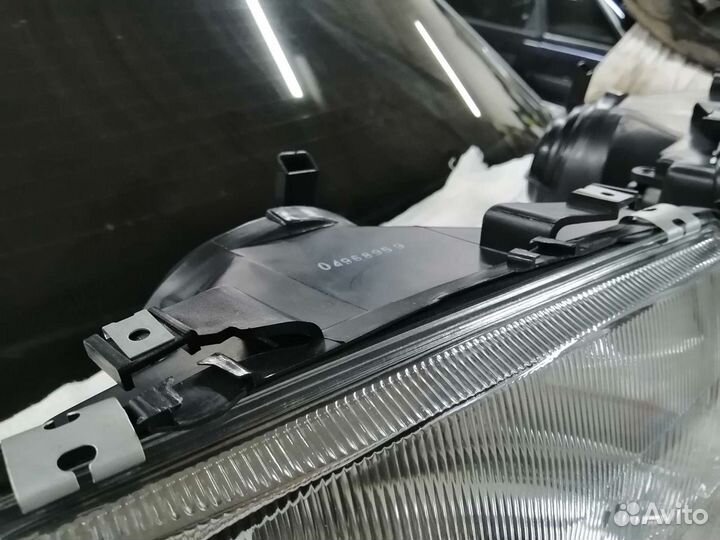Фары передние на Ауди 80 Б3 Depo новые Левая Права