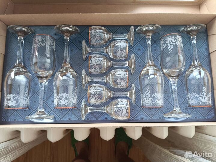 Набор бокалов