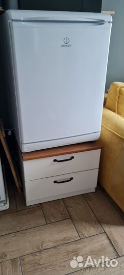 Холодильник Indesit