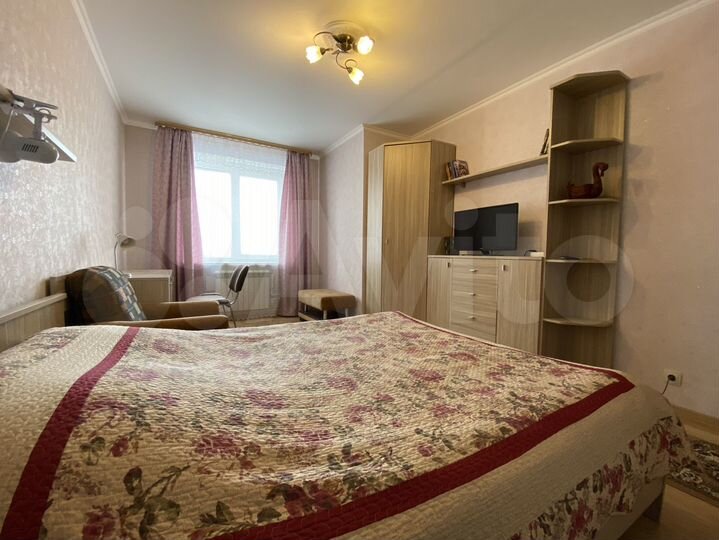 2-к. квартира, 70 м², 1/10 эт.