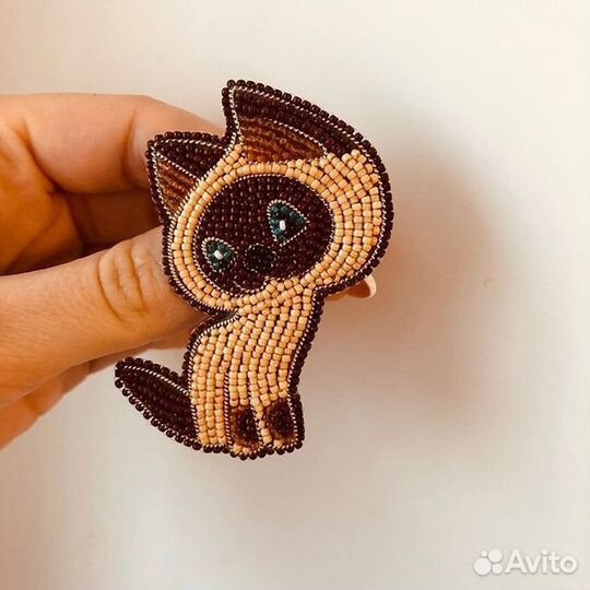 Брошки из бисера на заказ