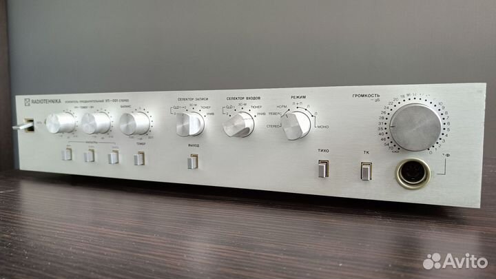 Предварительный усилитель Радиотехника уп-001