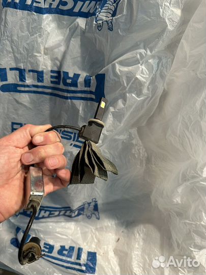 Светодиодная лампа с гибким кулером