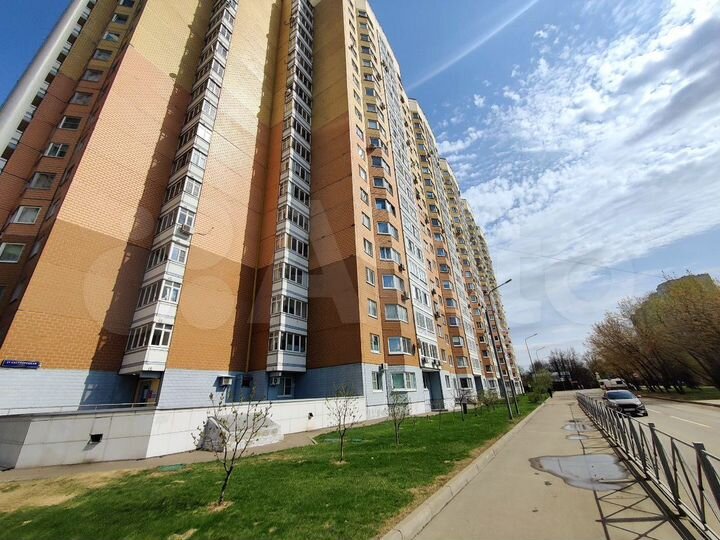 Комната 6 м² в 3-к., 1/19 эт.