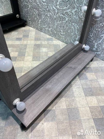 Зеркало с лампами на колесиках 180*80