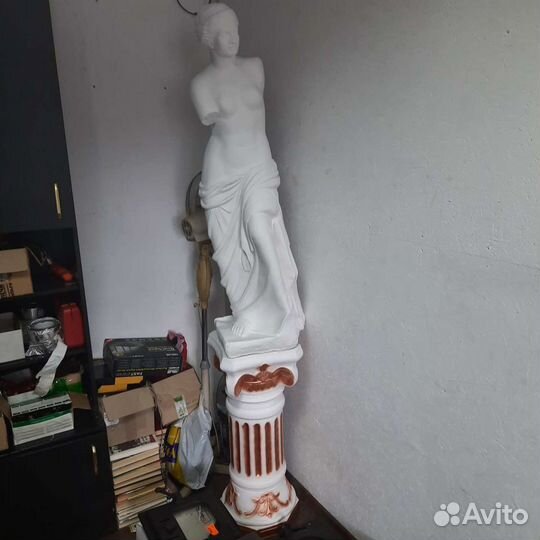 Садовые фигуры из гипса и дерева