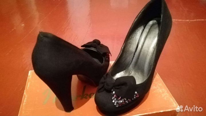 Костюм. пиджак с юбкой