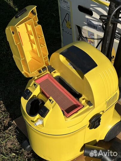 Моющий пылесос Karcher SE 3001