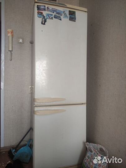 Холодильник бу рабочий в хорошем состоянии