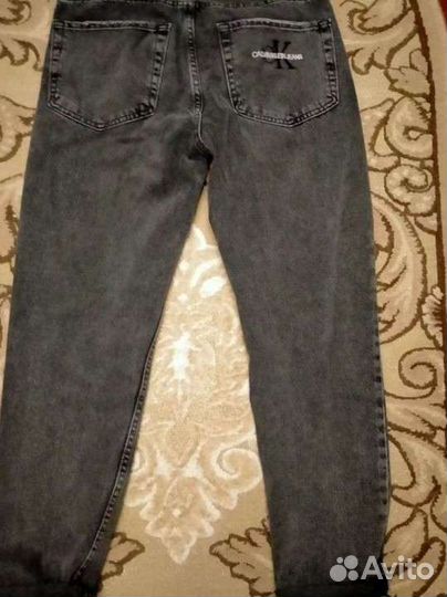 Джинсы Calvin Klein