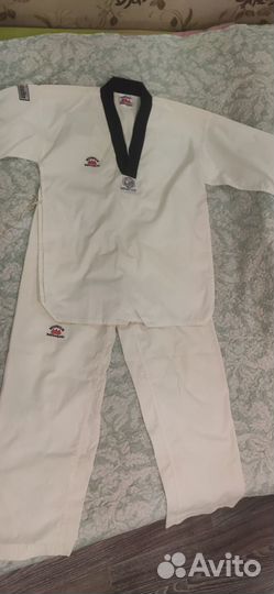 Форма и пояса для тхэквондо 180