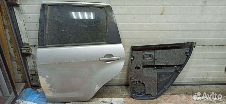 Задняя левая дверь Toyota ist, NCP61, 1nzfe