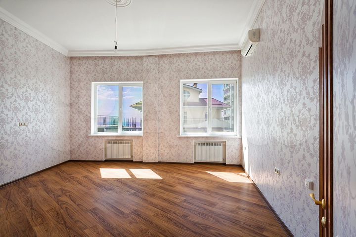4-к. квартира, 164,7 м², 1/7 эт.